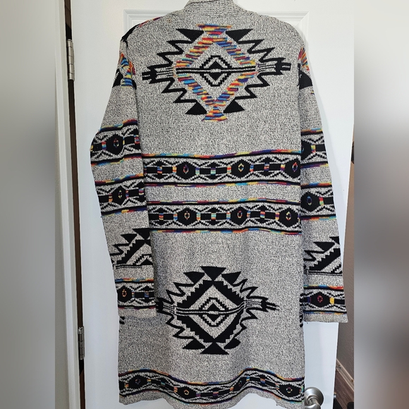Northern Angel Southwestern Cardigan Sweater Long Tribal Aztec Duster Women’s - Picture 4 of 5